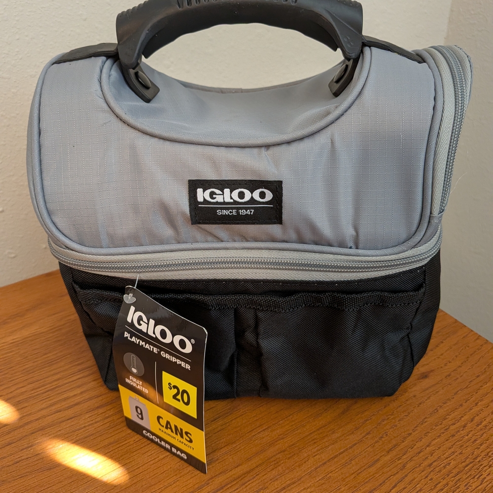 Igloo Black and Gray Men's Bag
